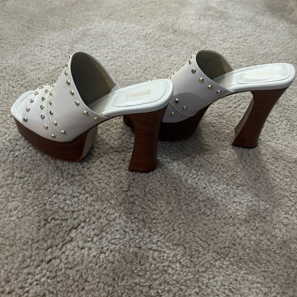 NWOT Michael Kors White Studded Women's Shoes - Picture 4 of 4
